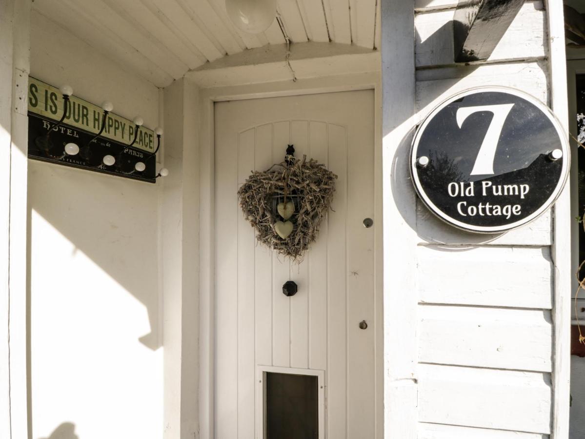 Old Pump Cottage Ross-on-Wye 外观 照片